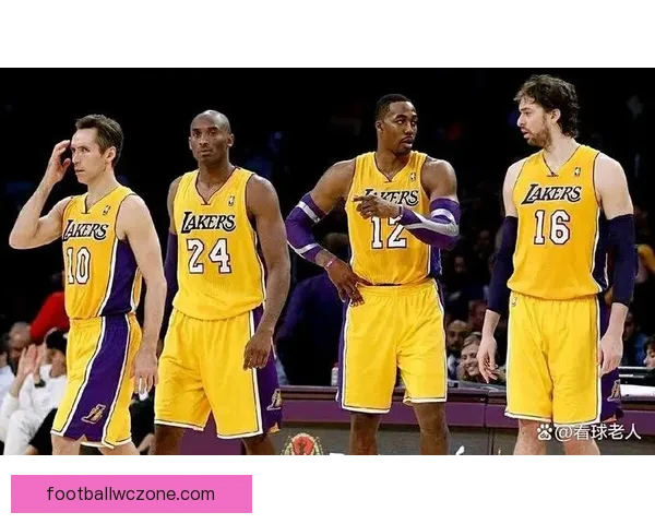 好久不见38岁拜纳姆现身洛杉矶骑行昔日湖人双冠功臣再引球迷回忆