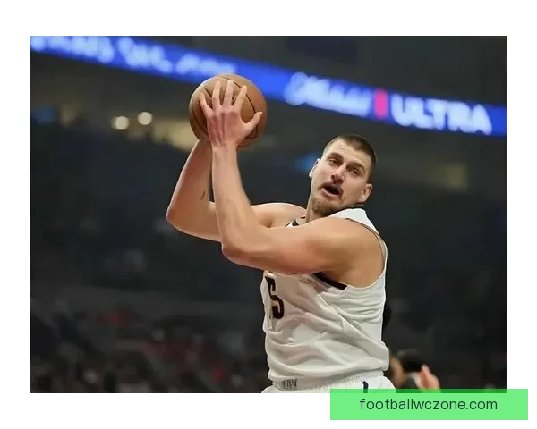 历史第一中锋！约基奇半场11助攻刷新生涯助攻纪录